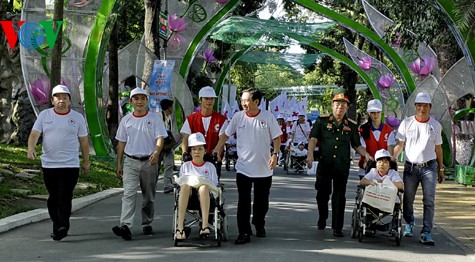 75.000 US-Dollar zur Unterstützung für Agent-Orange-Opfer in Da Nang zum Neujahrsfest Tet - ảnh 1